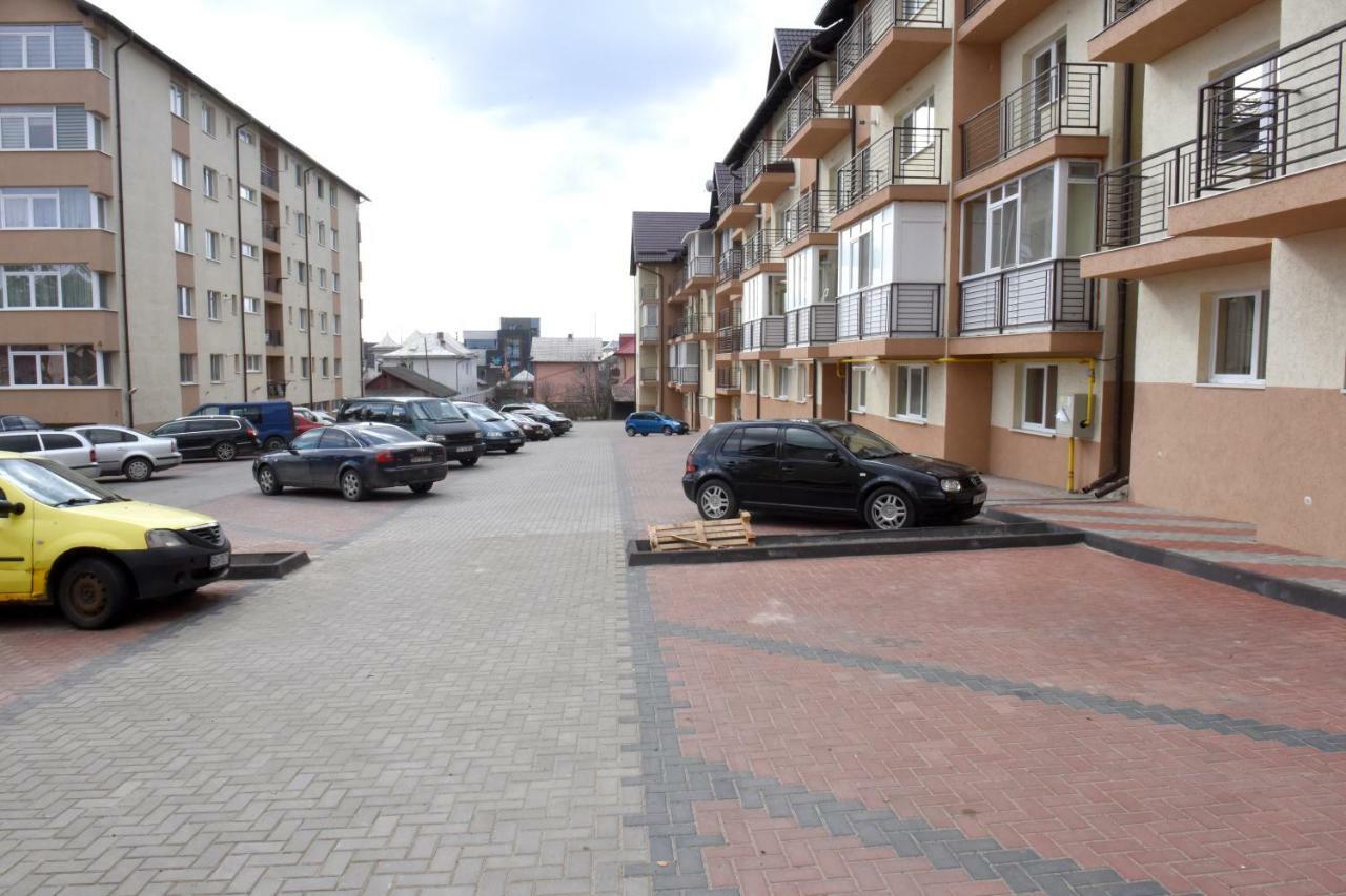 Lägenhet på 56 m² i Centru, med 1 sovrum och 1 badrum  Lägenhet Suceava Exteriör bild